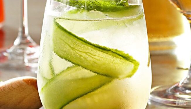 How to Throw the Ultimate Summer Cocktail Party