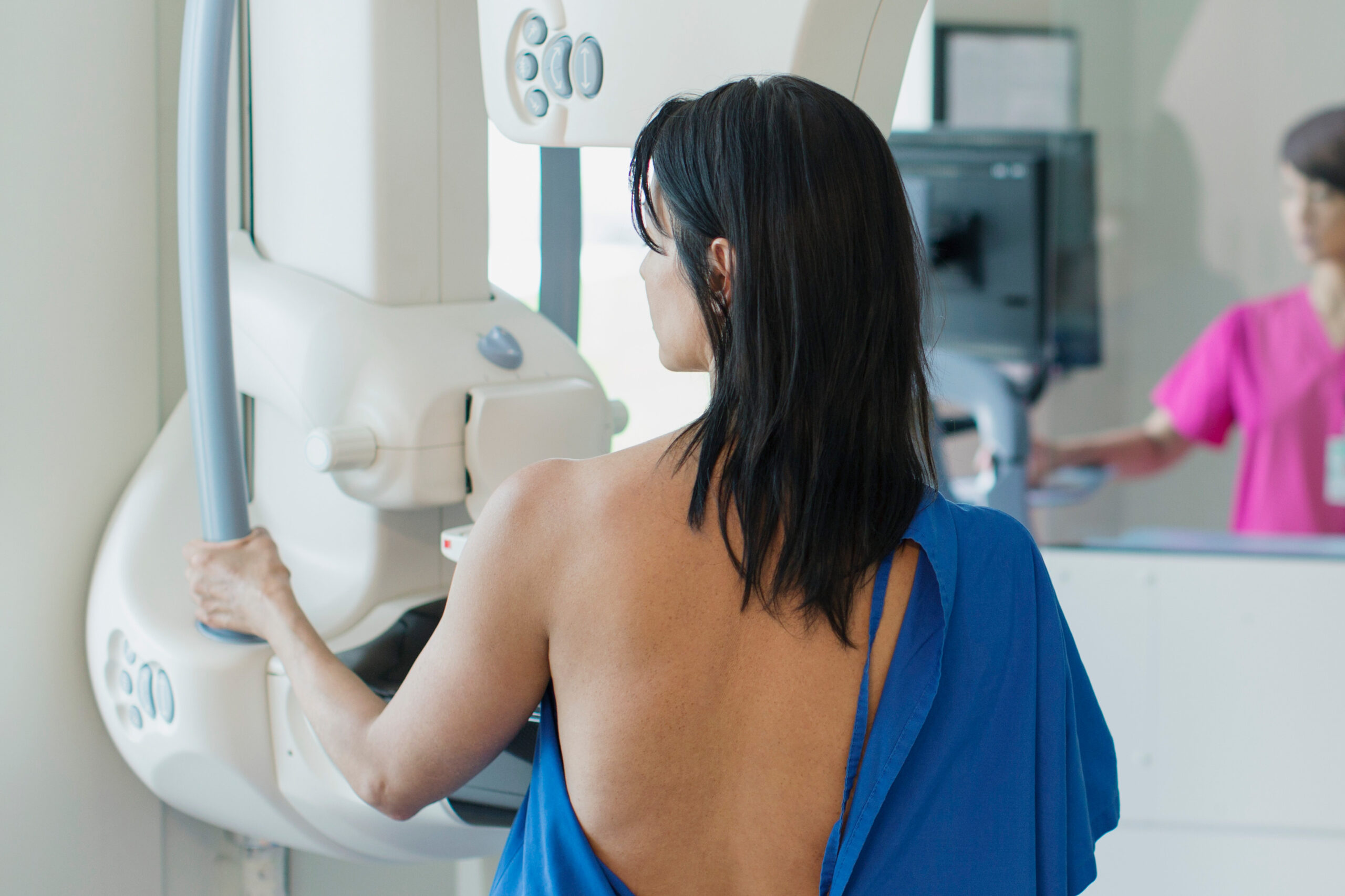Mammograms at 40? Breast Cancer Screening Guidelines Spark Fresh Debate