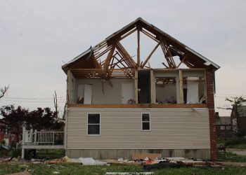 Volunteers Help Tornado-Hit St. Louis Amid Wait for Federal Aid