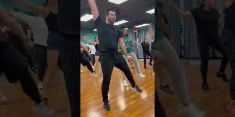 Full dance fitness routine on my page #dancefitness #zumba #mixxedfit #turnupsquad #hiphopcardio