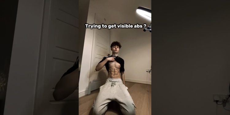 Sister is my cameraman😂 #gym #sweatwithsash #fitness #abs #absworkout #workout #fyp #viral