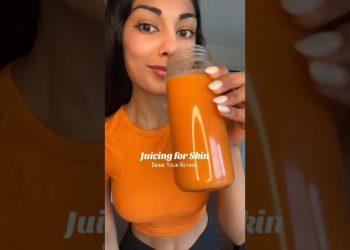 DRINK YOUR RETINOL | Juice for Glowing Skin #wellness #juicing