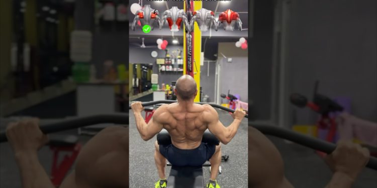 “Top Lat Pulldown Variations for Maximum Back Gains! 💪✨”#shorts #fitness #motivation