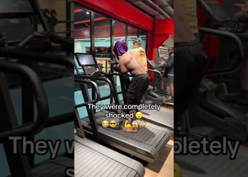 am I the fastest in the world? 😎 #prank #gym  #fitness  #funny  #short