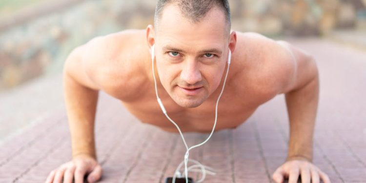 The 6 Things Experts Recommend for Healthy Aging After 40