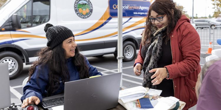 Planes de Medicaid refuerzan el contacto con afiliados ante los cambios que se avecinan