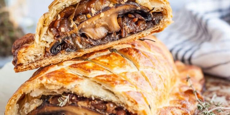 Vegan Mushroom Wellington recipe – Oh My Veggies