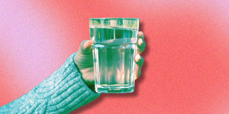 The Health Benefits of Drinking Hot Water