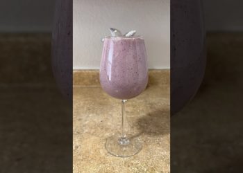 My Favorite Smoothie 🥰 #smoothie #recipe #healthy #drink #banana #asmr #reels