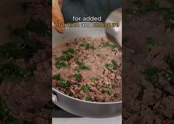 Treat your cat to this delicious recipe packed with nutrition for your cat’s health #shorts #catfood