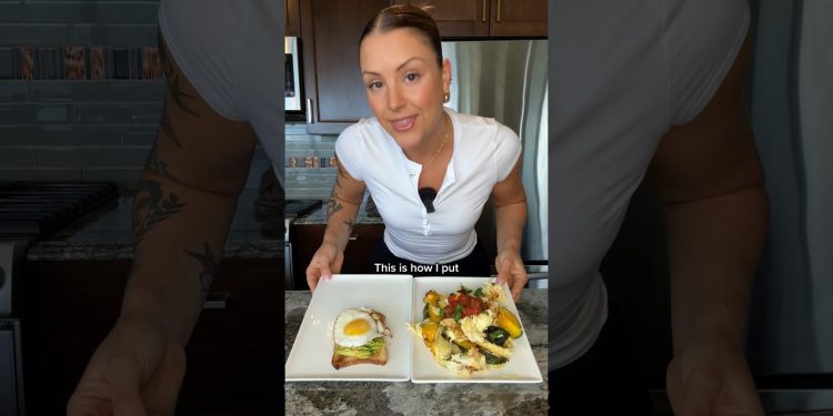 How to eat to make fat loss EASY ✅ #fatloss #weightloss #nutrition