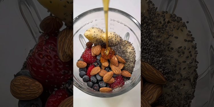 Healthy Blueberry Smoothie 🫐🍓🍌