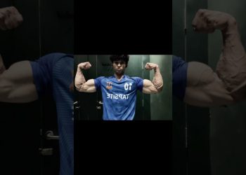 Small Arms💀 #gym #arms #fitness #biceps #bodybuilding #workout #shorts