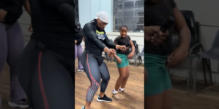 Amazing – Little Baby takes over the Challenge 🔥💯 #fitness #shorts #dance