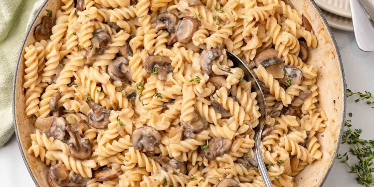 Vegan Creamy Mushroom Pasta – VegKitchen