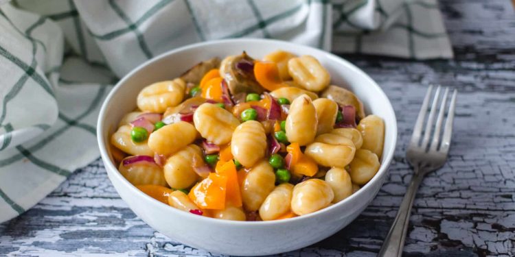 Gnocchi with Vegan Sausage and Gravy