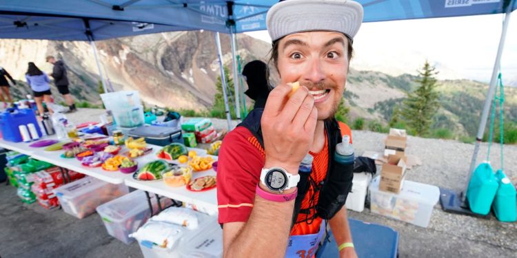 How to Carb Load Before a Race, According to Science